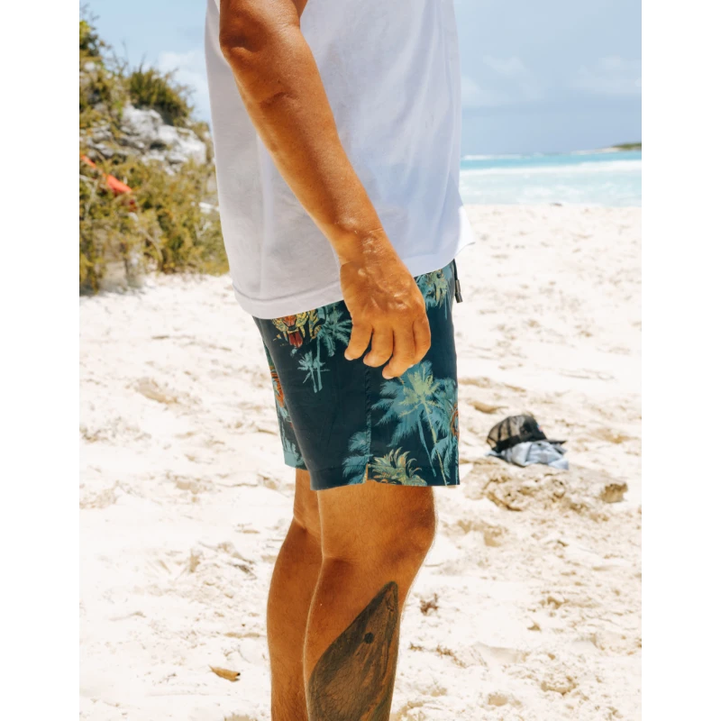 121 Do 1 - Shipwrecks 18" Boardshorts - Image 2